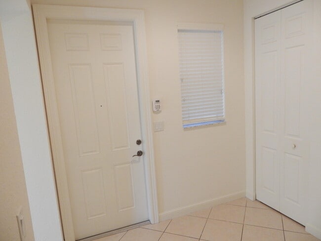 Building Photo - 669 Pacific Grove Dr