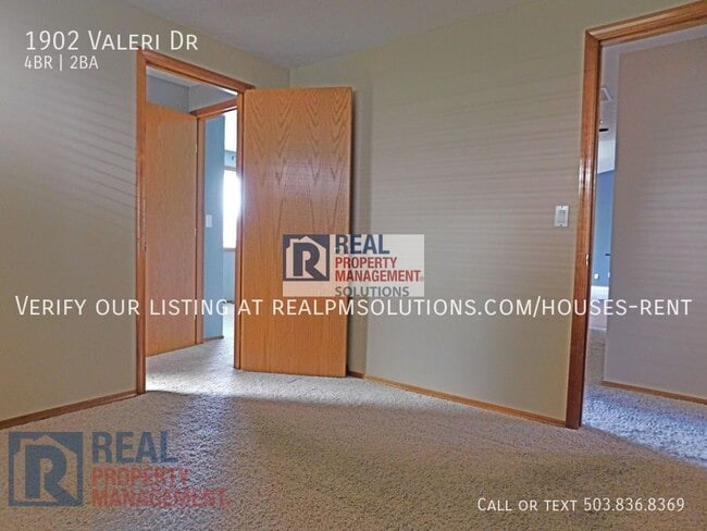 Building Photo - 1902 Valeri Dr