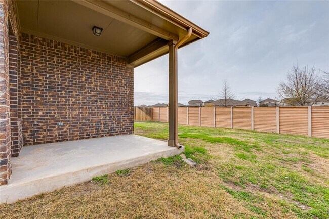 Building Photo - 348 Shiner Ln
