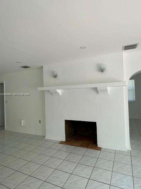 Building Photo - 502 Madeira Ave