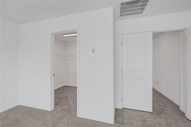 Building Photo - 6533 Twin Brks Ave