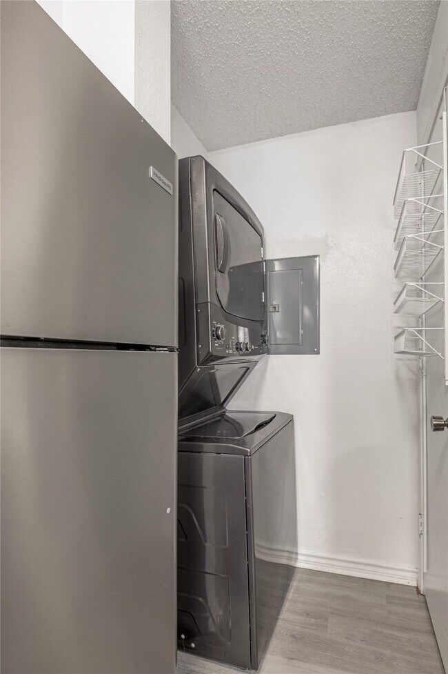 Building Photo - 1228 Ave O