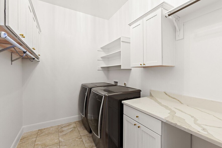 Building Photo - 1165 Flint Rock Loop