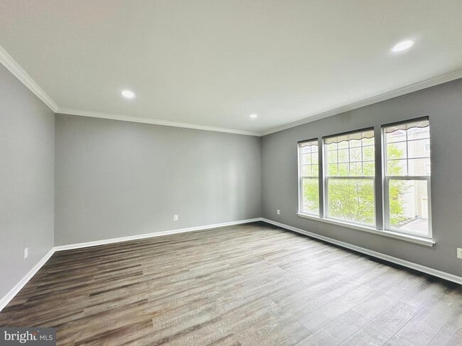 Building Photo - 106 Notions Ct