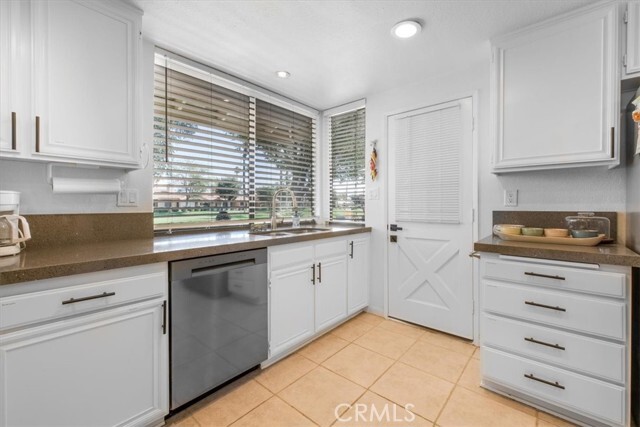 Building Photo - 332 Villena Way