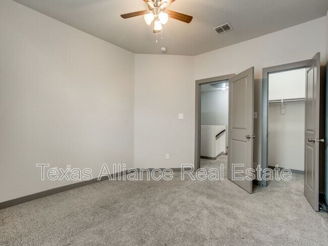 Building Photo - 10684 Tube Dr