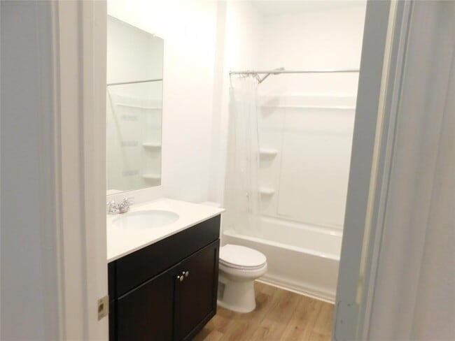 Building Photo - 340 The Bad Wy