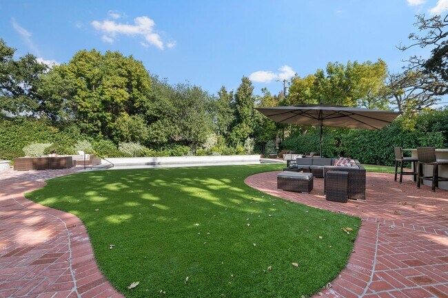 Building Photo - Exquisite English Tudor Estate on Private Cul-de-Sac | Guest House, Pool & Expansive Grounds