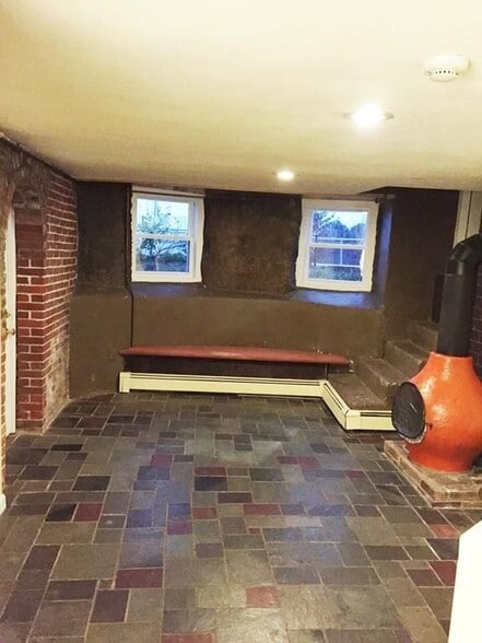 Dining room - 1 Brigham St