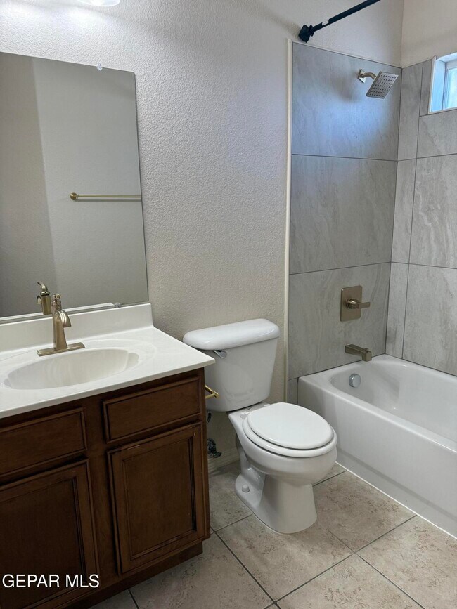 Building Photo - 3737 Tierra Campa Dr