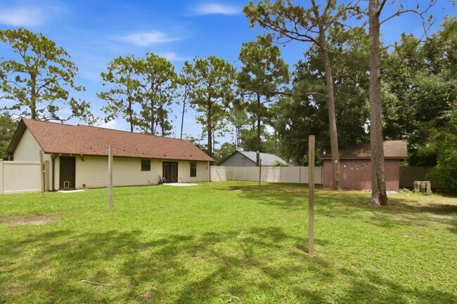 Building Photo - 359 John King Rd