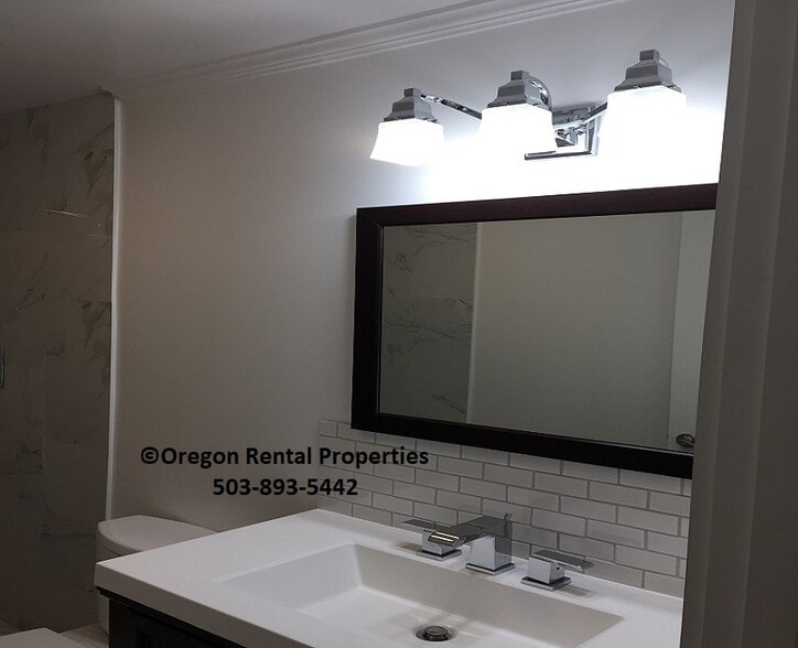 Building Photo - 2052 SE 181st Ave