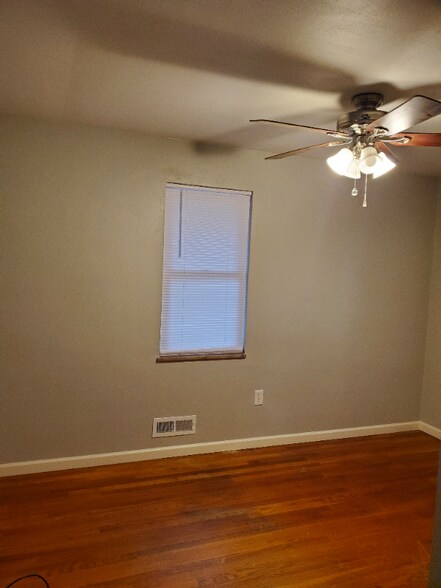 Building Photo - 5603 Barbara Ct