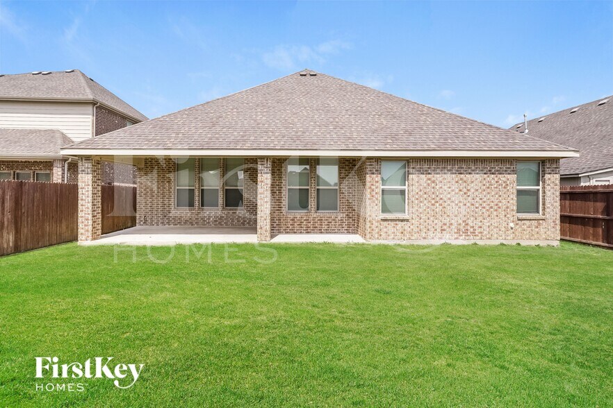 Building Photo - 701 Brody Trl