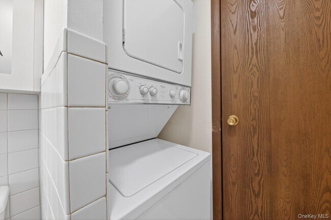 Building Photo - 350 Water St