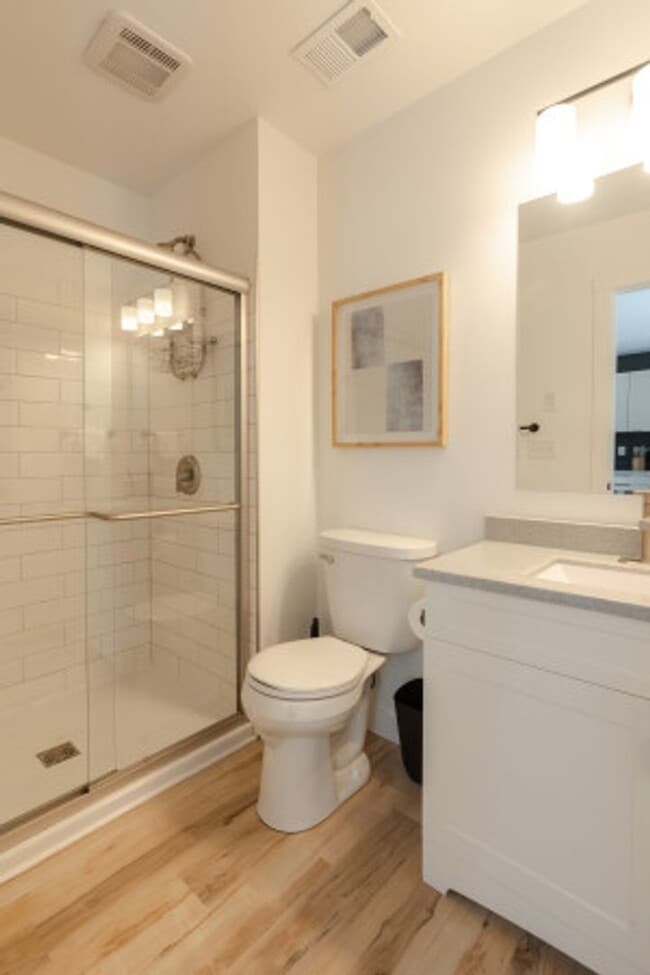 Building Photo - Modern three bedroom, two bath, Scandinavi...