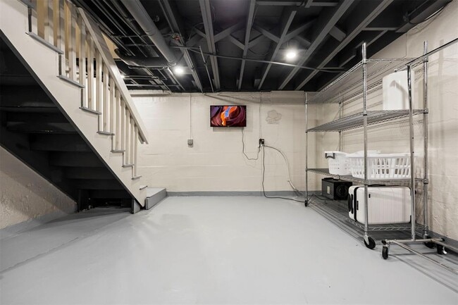 Building Photo - 1125 Park Manor Dr