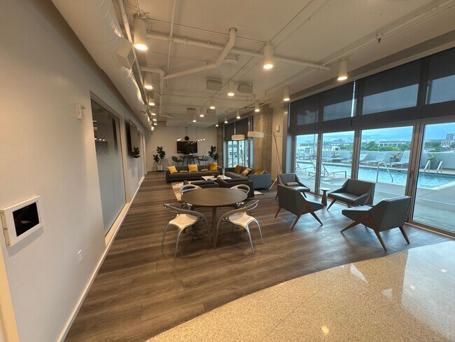 Building Photo - ? Special Offer: Apply and be approved by December 27, 2025, and receive ½ off the first month’s ...