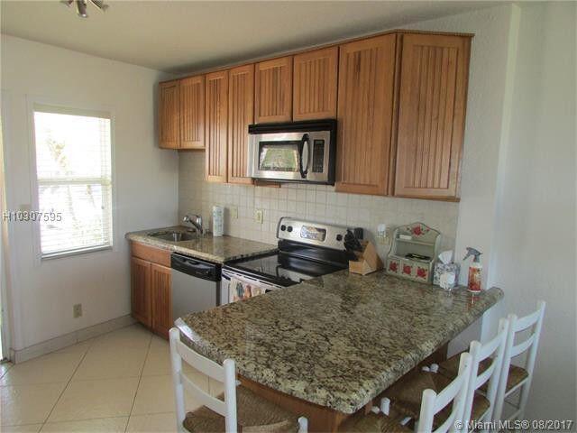 Building Photo - 2508 Bay Dr