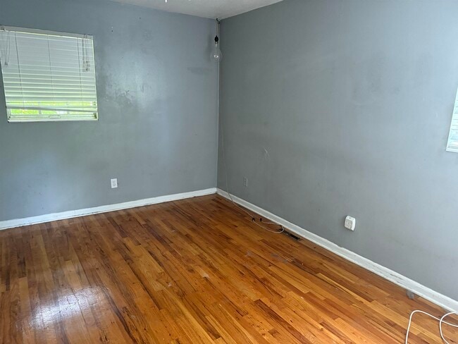 Building Photo - 1100 Carissa Dr