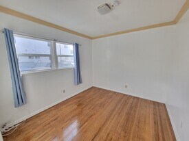 Building Photo - 875 N Hoover St