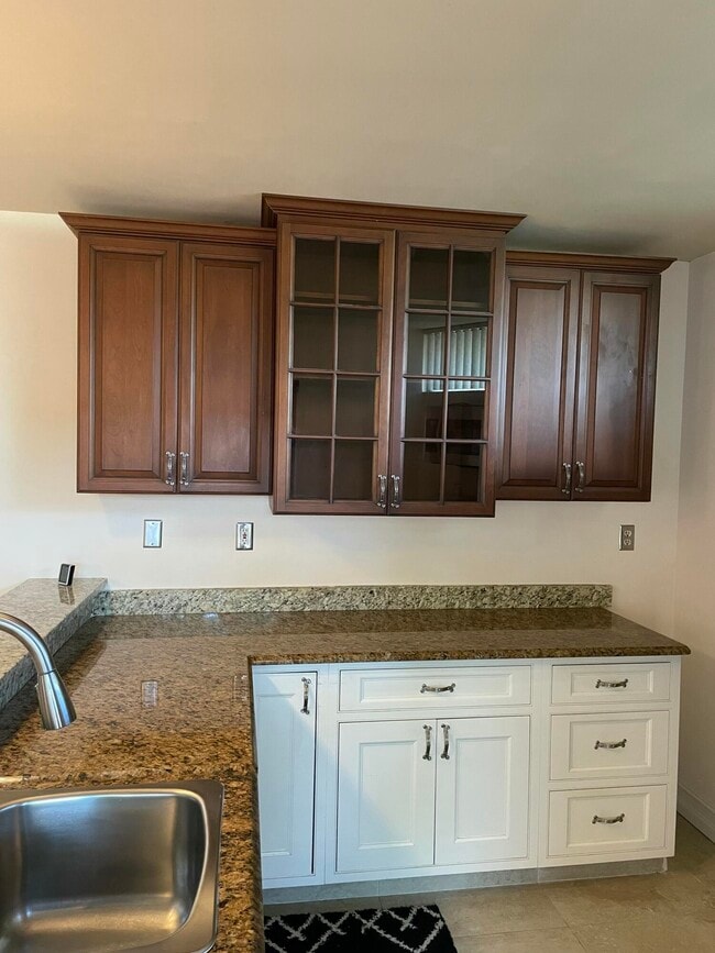 Building Photo - 22976 Oxford Pl