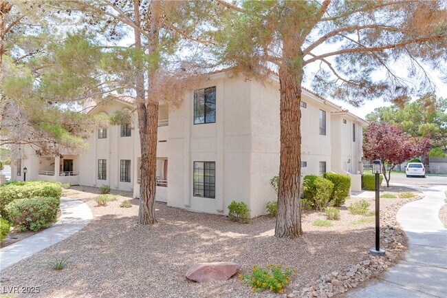 Building Photo - 2629 S Durango Dr