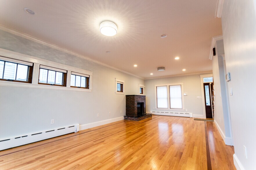 Building Photo - 64 Langley Rd