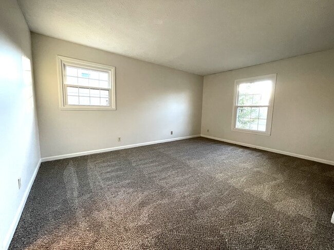 Building Photo - 12003 Corbin Dr