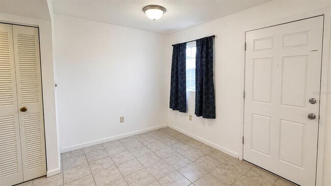 Building Photo - 4507 3rd St Cir W