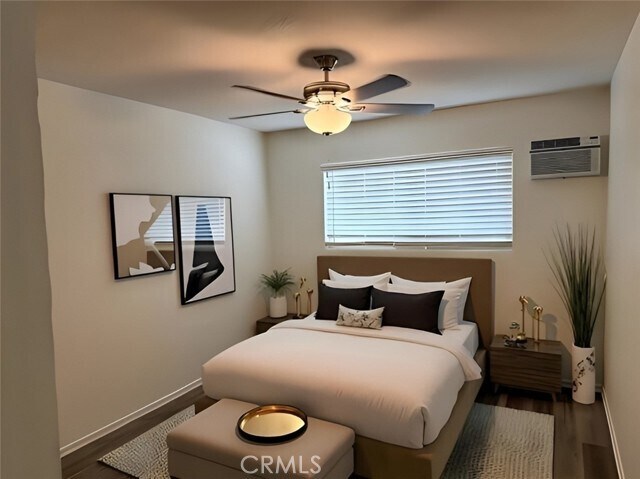 Building Photo - 685 E Vista Chino