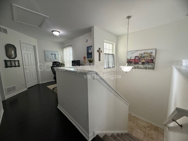 Building Photo - 1064 Turin Dr