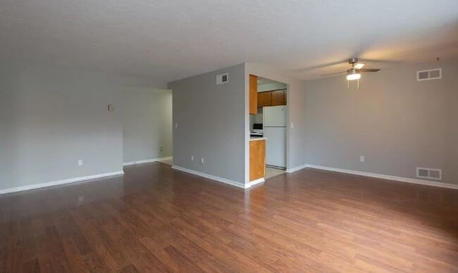 Building Photo - 22081 River Oaks Dr