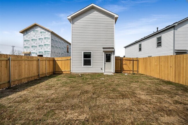 Building Photo - 61 Trinity Cir