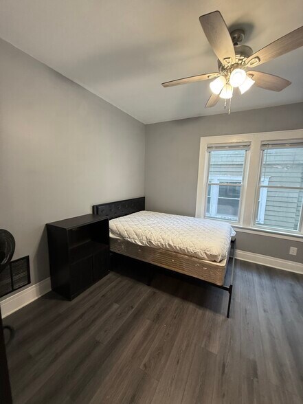 Building Photo - 1322 Madison St