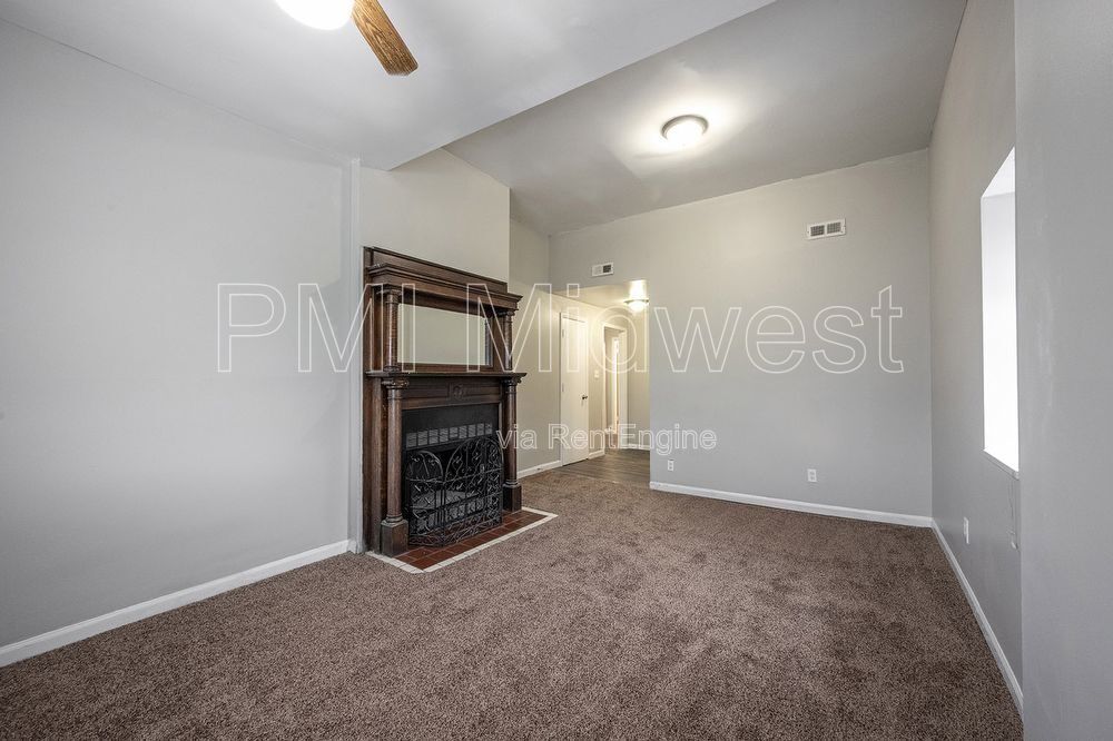 Building Photo - 2060 N Delaware St