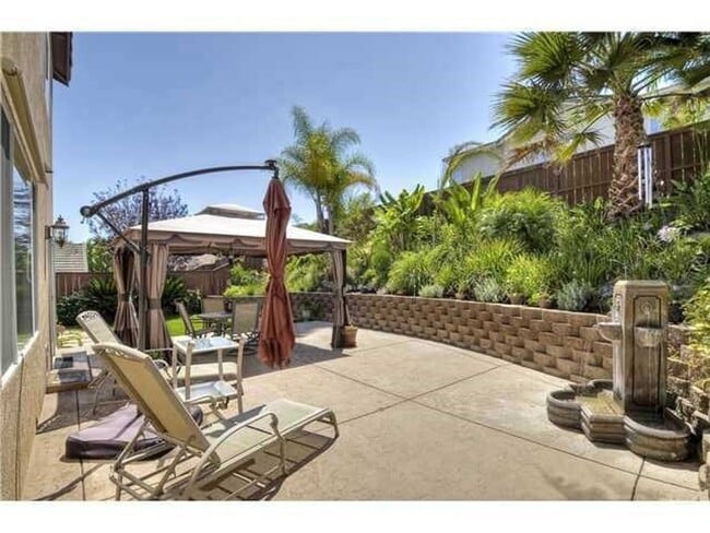 Building Photo - Welcoming Home with Solar and Great Locati...