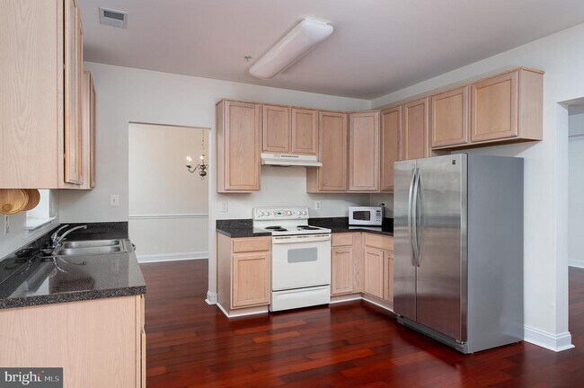 Building Photo - 5920 Great Star Dr