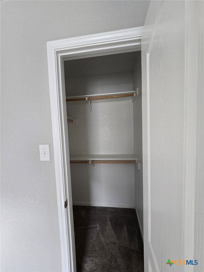 Building Photo - 811 Marlow Cove