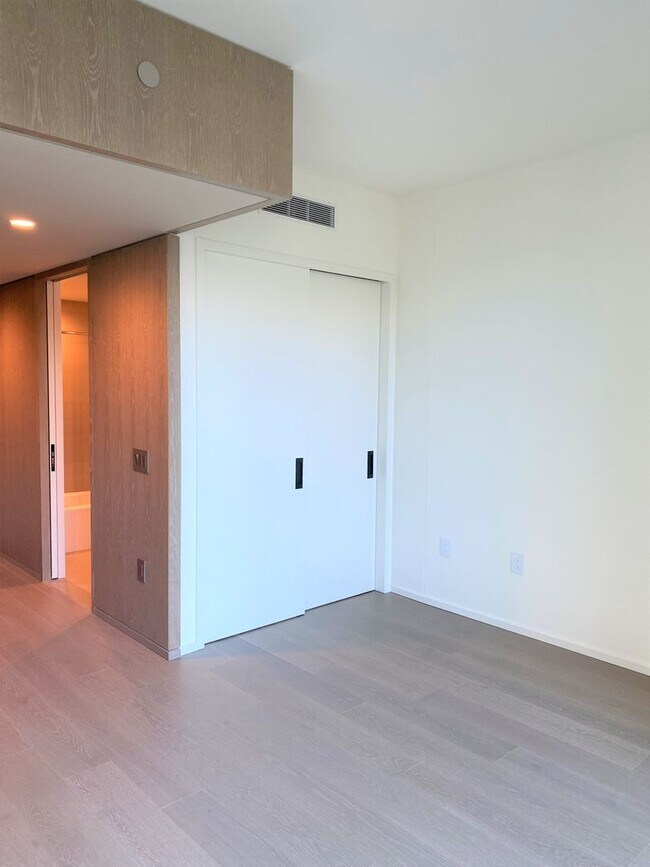 Building Photo - Koula - Luxurious studio in Kakaako
