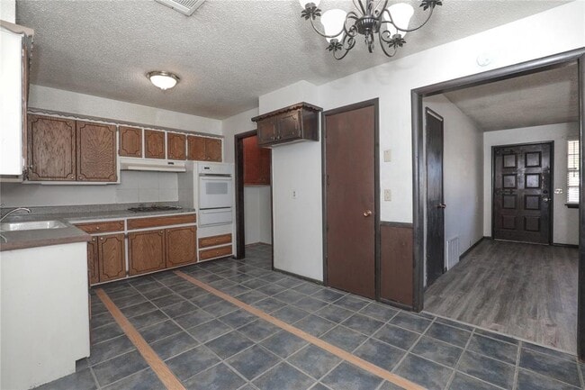 Building Photo - 24 SW 54th St