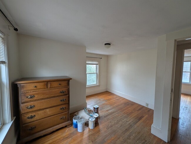 Building Photo - 30 Pleasant St