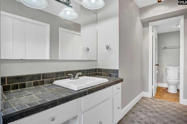 Building Photo - 1825 St Julian Pl