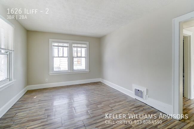 Building Photo - New 3BD avail now - private porch, too