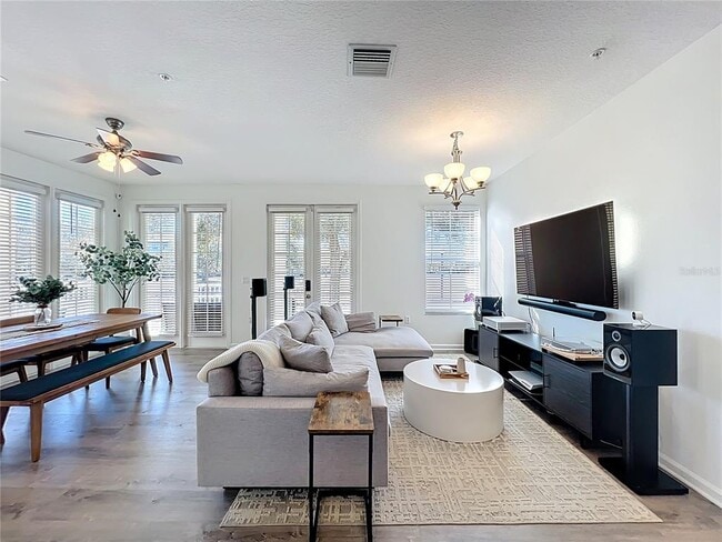 Building Photo - 2315 Upper Park Rd