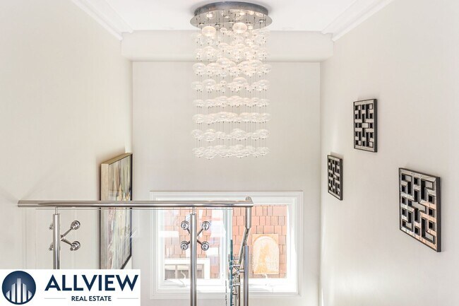 Building Photo - Stunning Beach House located on Newport Beach Boardwalk- 30+ Day Rental!