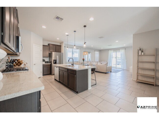 Building Photo - Beautiful 3/2 Phoenix House!
