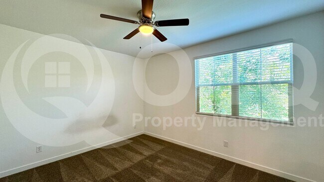 Building Photo - 1068 E Sabino Dr