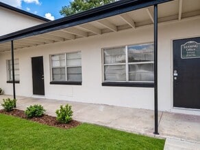 Building Photo - 5261 Alhambra Dr