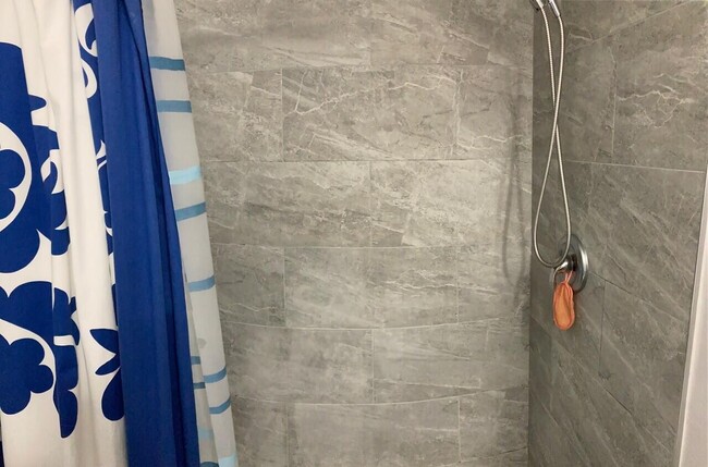 Building Photo - 171 West Dr